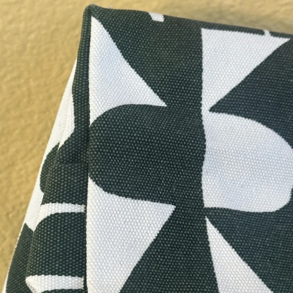 Vuori Limited Edition Abstract Green/White Heavy Duty Large Canvas Tote Bag NWOT